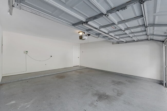 Building Photo - 22 English Lavender Pl