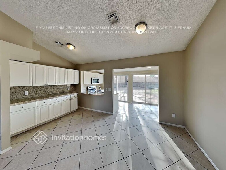 Building Photo - 12303 N 85th Ln