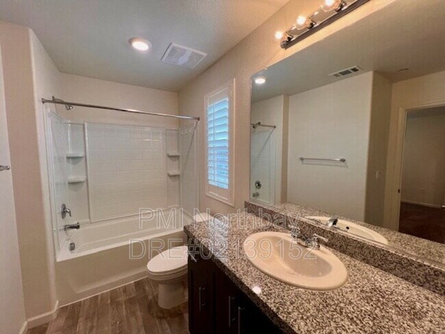 Building Photo - 1476 Descanso Ln