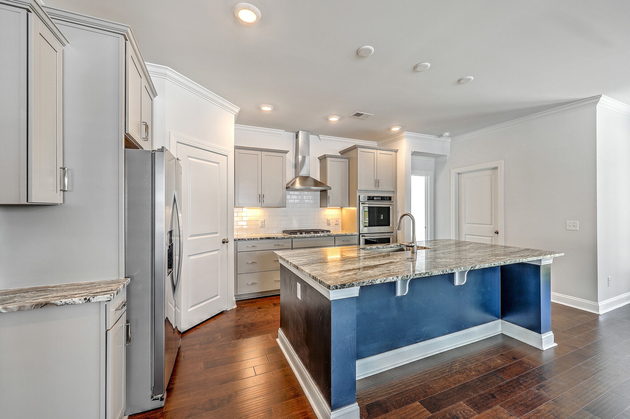 Building Photo - 316 Long Pier St