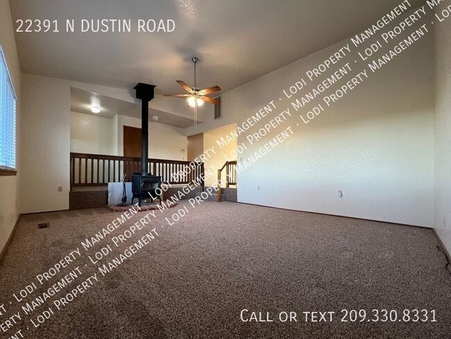 Building Photo - 22391 Dustin Rd