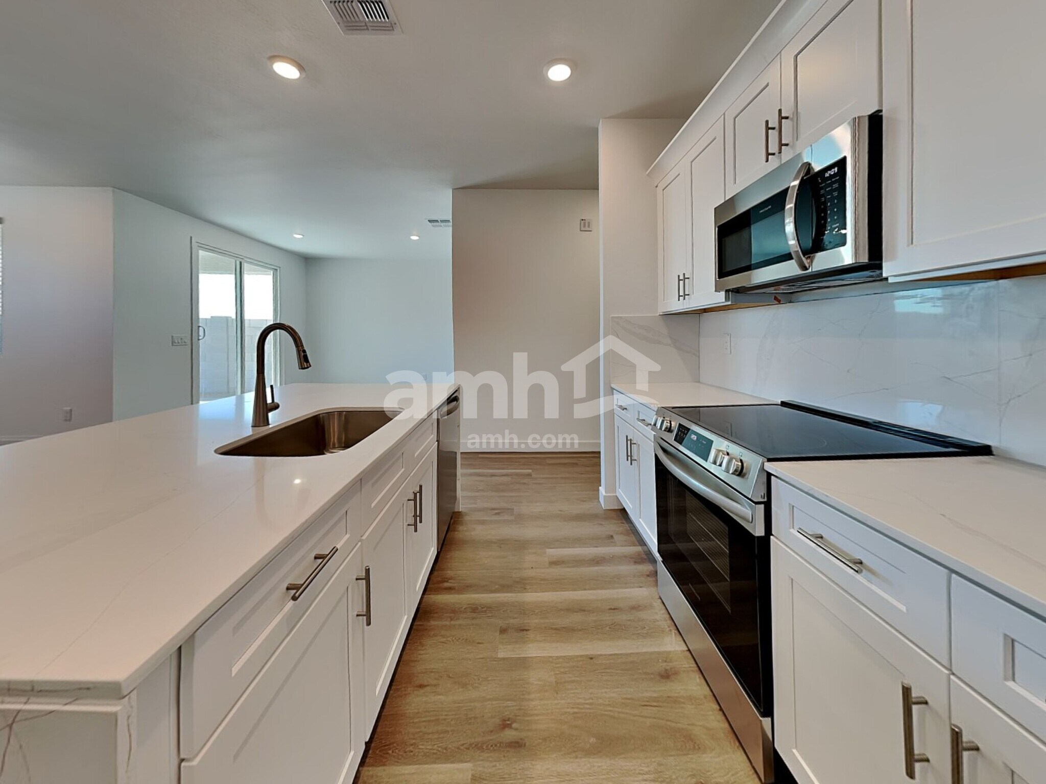 Building Photo - 20177 W Thomas Rd