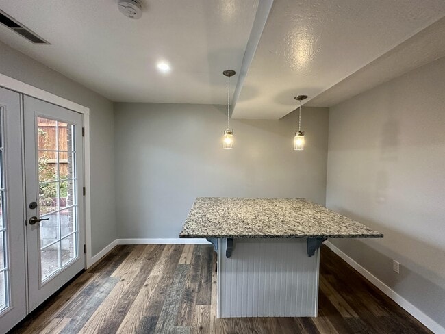 Building Photo - 8324 S Carmen Ct