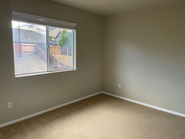 Building Photo - 8024 Moss Creek Dr