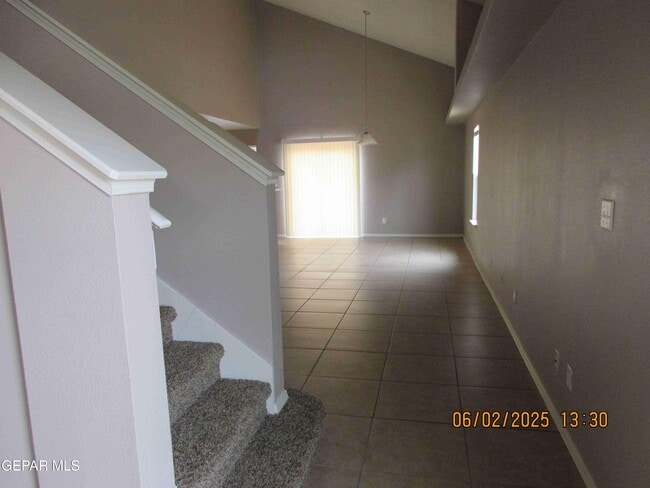 Building Photo - 11733 Lapstone Way