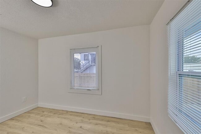 Building Photo - 875 53rd Terrace N