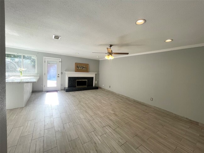 Building Photo - 8318 Hot Springs Dr