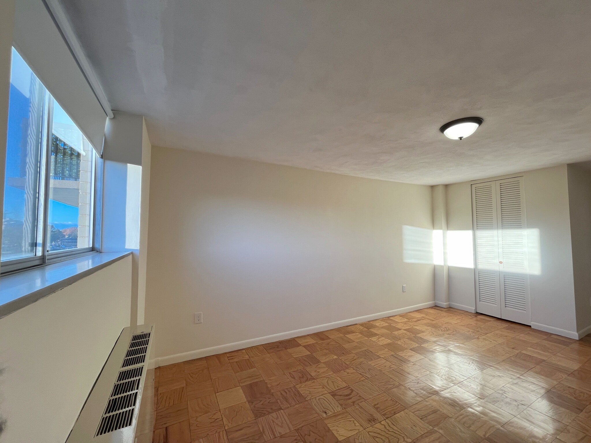 Building Photo - 57 Monmouth St
