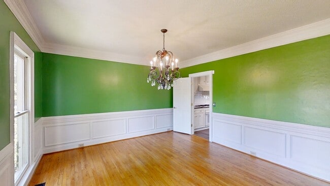 Building Photo - 4130 Knollcrest Cir N