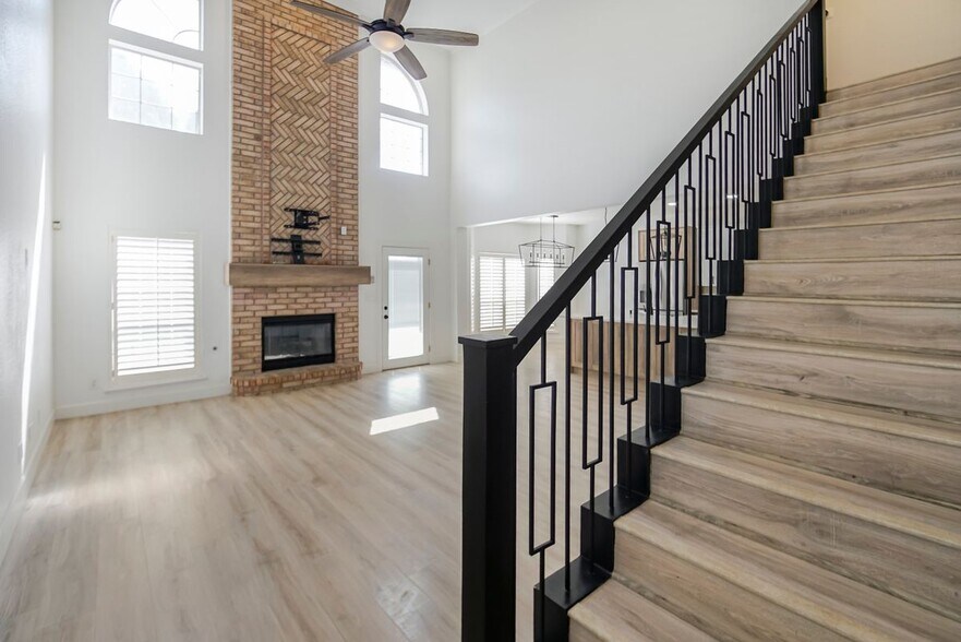 Building Photo - 918 Bellacumbre Dr