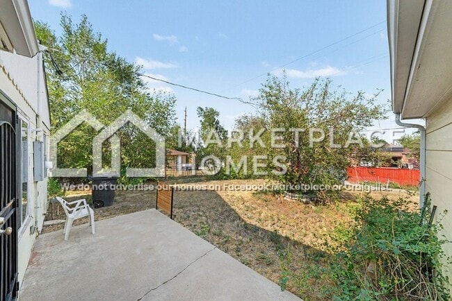 Building Photo - 3610 Oneida St