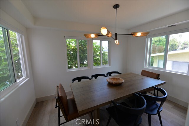 Building Photo - 223 W Avenida Palizada