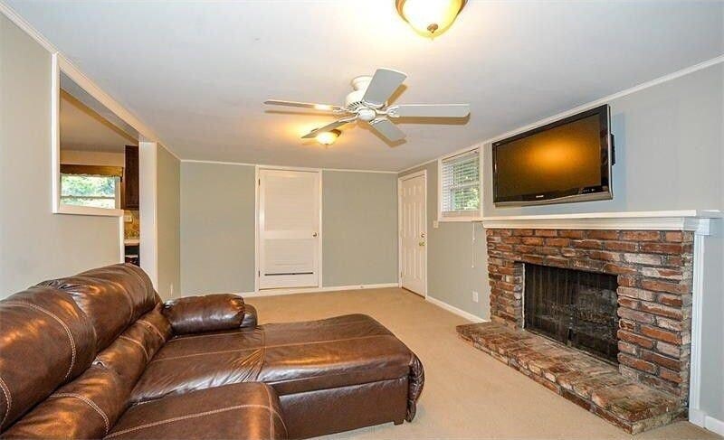 Building Photo - 2563 Dering Ct NE