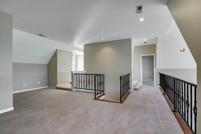 Building Photo - 209 Tooweka Trce