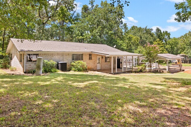 Building Photo - 13750 Cedar Hill Rd