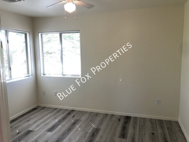 Building Photo - 7651 E Majestic Palm Ln