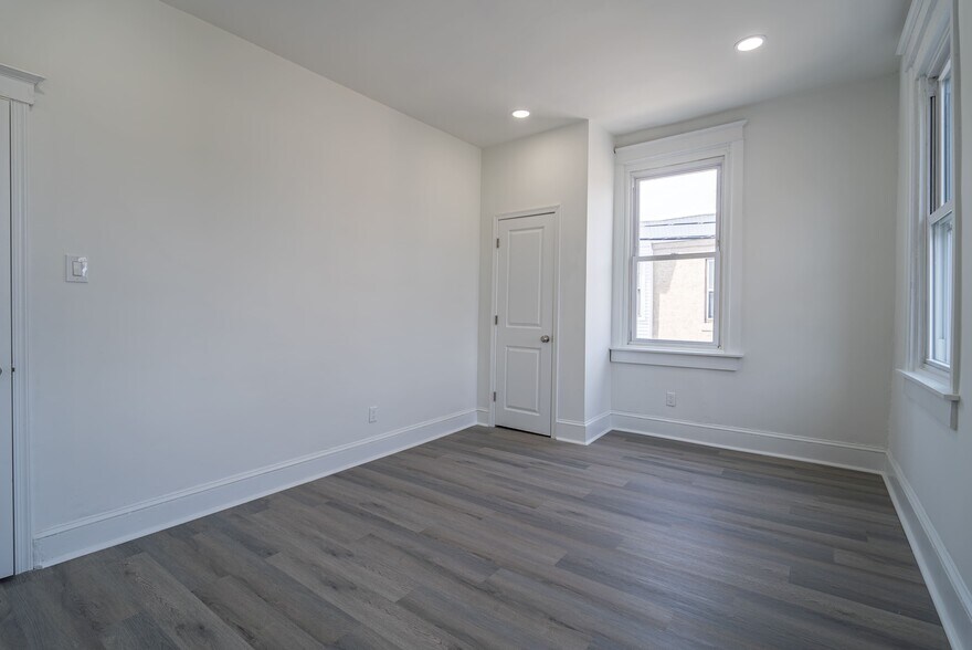 Building Photo - 2410 Wharton St