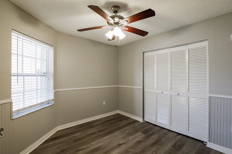 Building Photo - 3370 NW 78th Ave