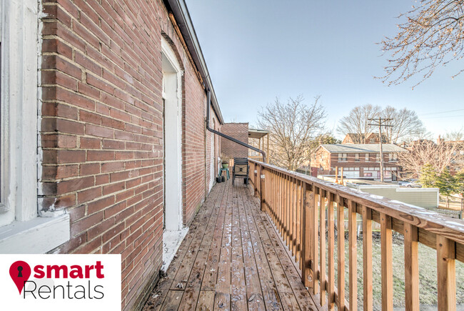 Building Photo - 4065 Botanical Ave
