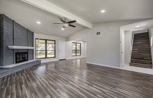 Building Photo - 9223 Ridgeland St