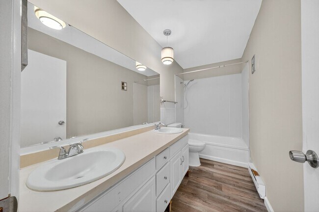 Building Photo - SECTION 8 WELCOME!8727 Sieloff Dr Unit B, Hazelwood, MO 63042