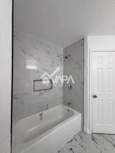 Building Photo - 8307 Maple Ridge Dr