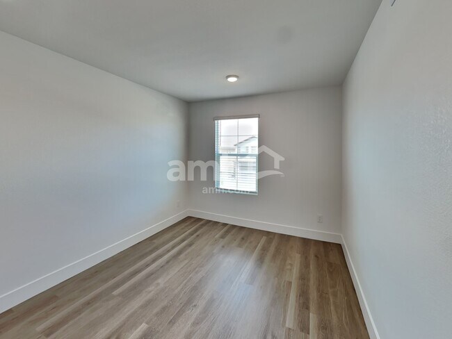 Building Photo - 11159 Magallanes St