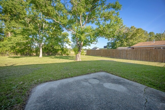 Building Photo - Charming 3-Bed, 1-Bath Home - Fully Remodeled & Move-In Ready!