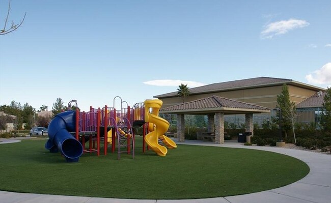 Building Photo - 494 Newberry Springs Dr