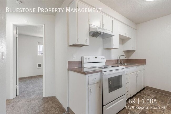 Building Photo - 1679 Savage Rd NE