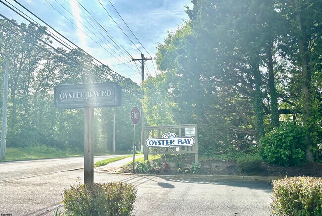 Building Photo - 27 Oyster Bay