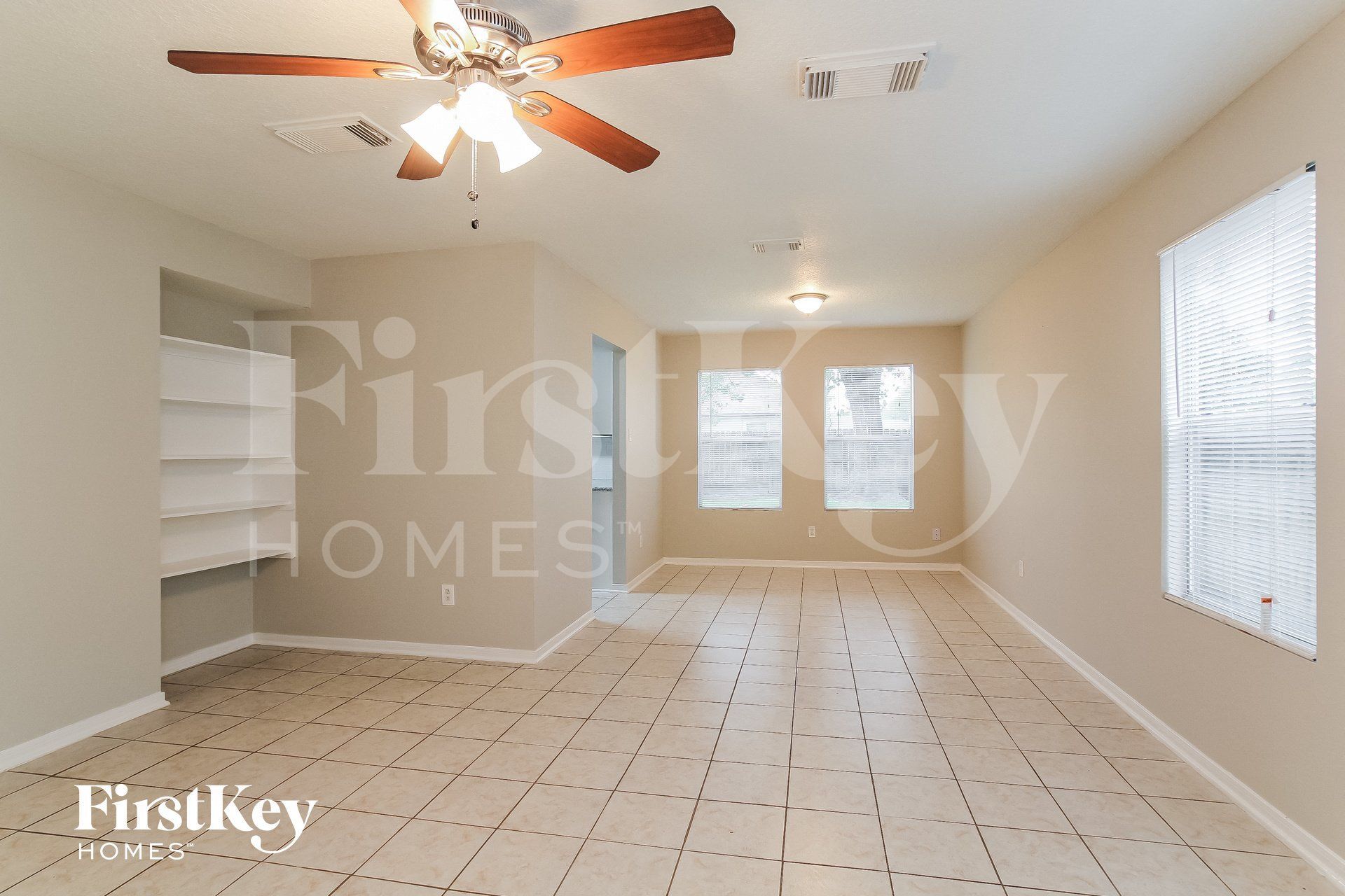 Building Photo - 947 Leadenhall Cir