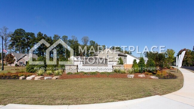 Building Photo - 144 Bandimere Pkwy