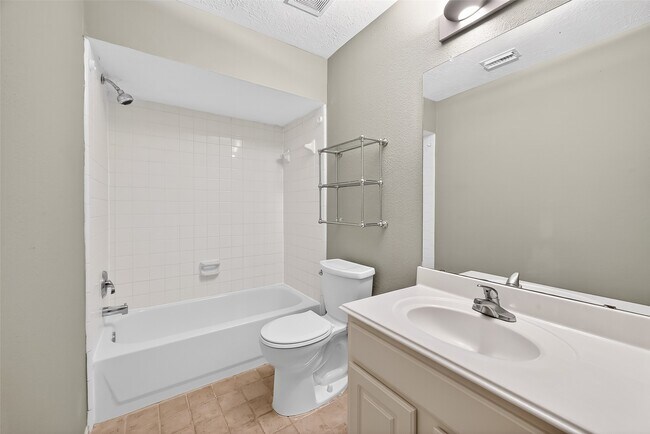 Building Photo - 21519 San Marino Dr