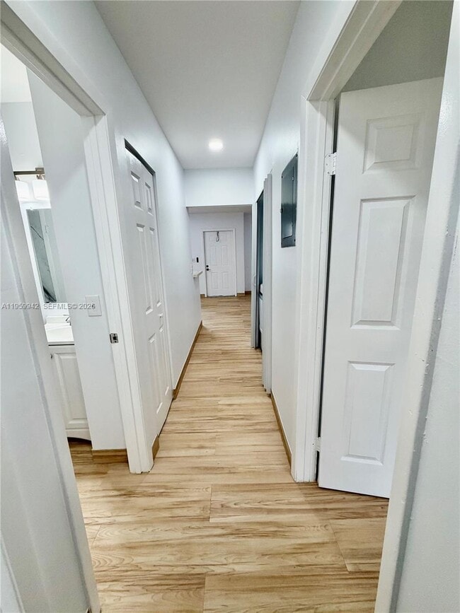 Building Photo - 2846 Coral Springs Dr