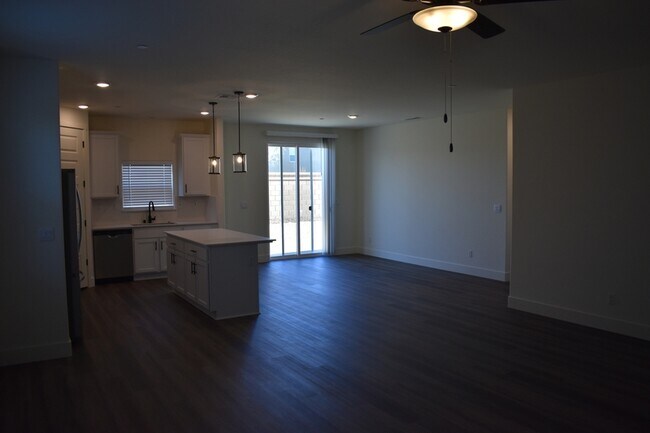 Building Photo - 399 Gallaway Ct