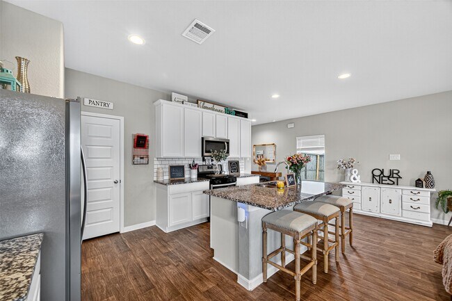 Building Photo - 13009 Leisure Cove Dr