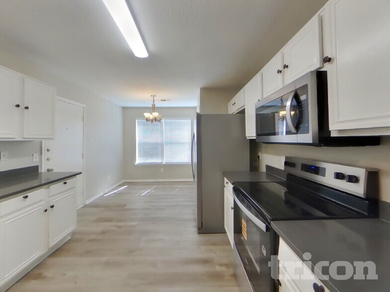 Building Photo - 1106 Castleman Dr