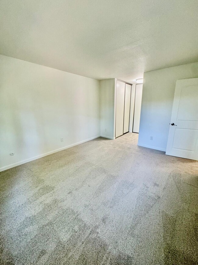 Building Photo - 430 Alameda del Prado