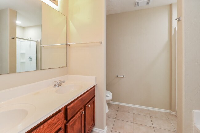 Building Photo - 6806 Baron Gate Ct
