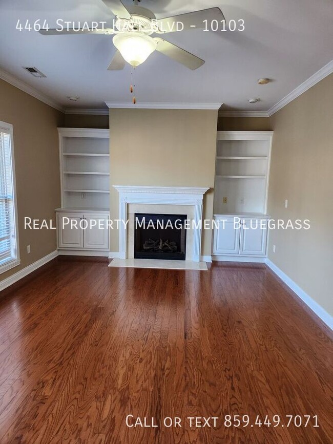 Building Photo - Spacious Townhome in Stuart Hall