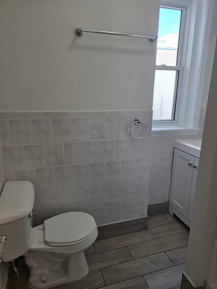 Building Photo - 1189 Commonwealth Ave