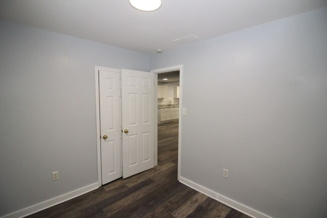 Building Photo - 5847 Weddel St