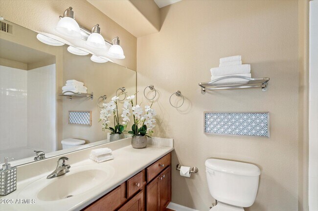 Building Photo - 15095 N Thompson Peak Pkwy