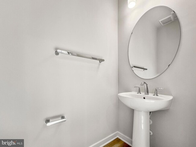 Building Photo - 2176 Glacier Rd