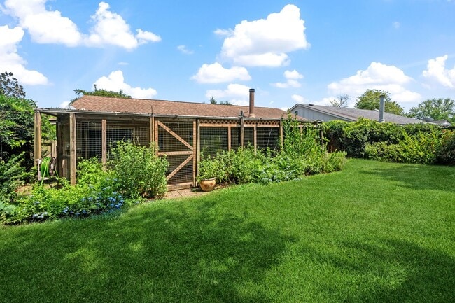 Building Photo - 19907 Lions Gate Dr