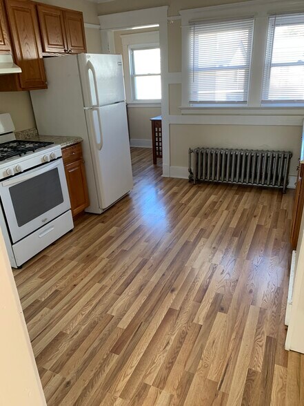 Kitchen - 634 Main St