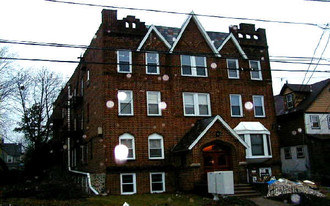 Building Photo - 128 Chestnut St