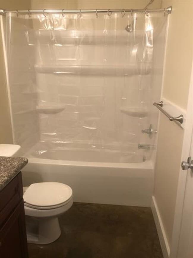 Building Photo - Country side home