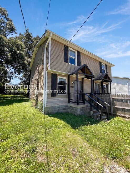 Building Photo - 2542 Highland Trace Dr